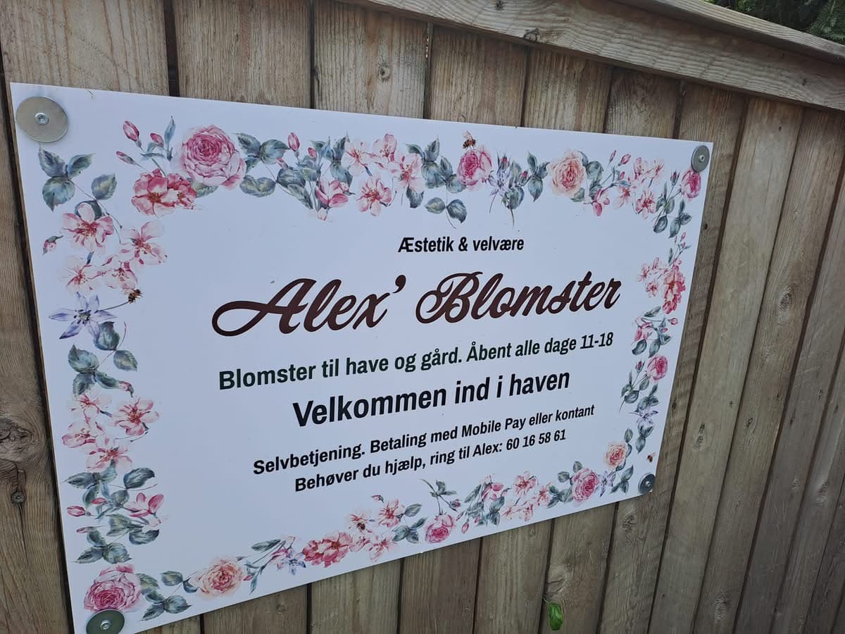 Velkommen ind i haven – skiltet ved indgangen